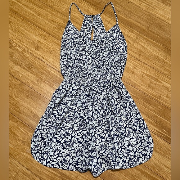 Ivory and Navy Floral Romper - Picture 2 of 5